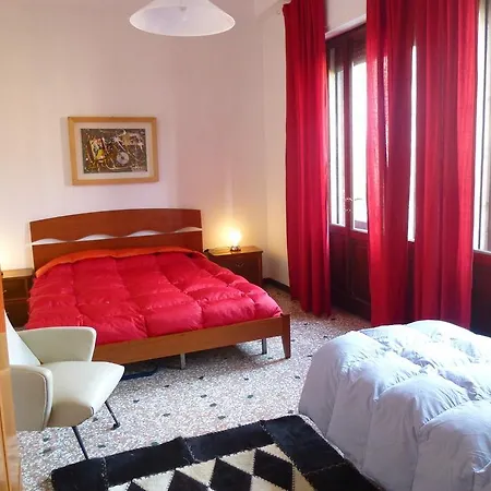 Rainbow San Marco البندقية