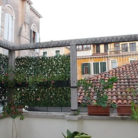 Rainbow San Marco 招待所