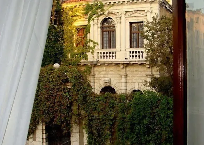 Pensión Rainbow San Marco