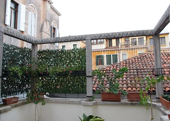 Rainbow San Marco ゲストハウス