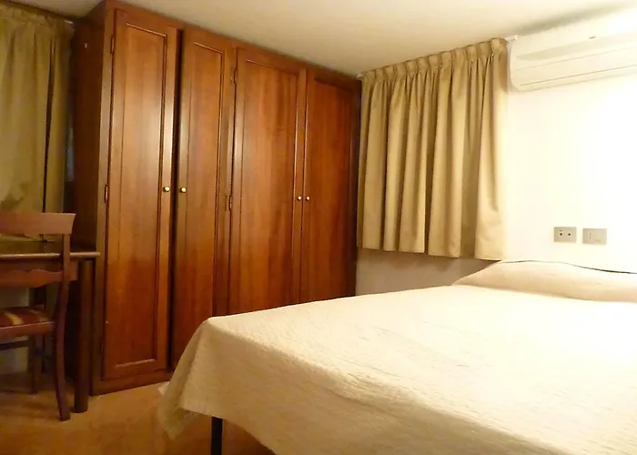 Rainbow San Marco ゲストハウス