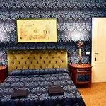 Rainbow San Marco بيت ضيافة 3*